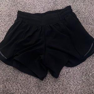lululemon, hotty hot low rise, 4 inch, size 4